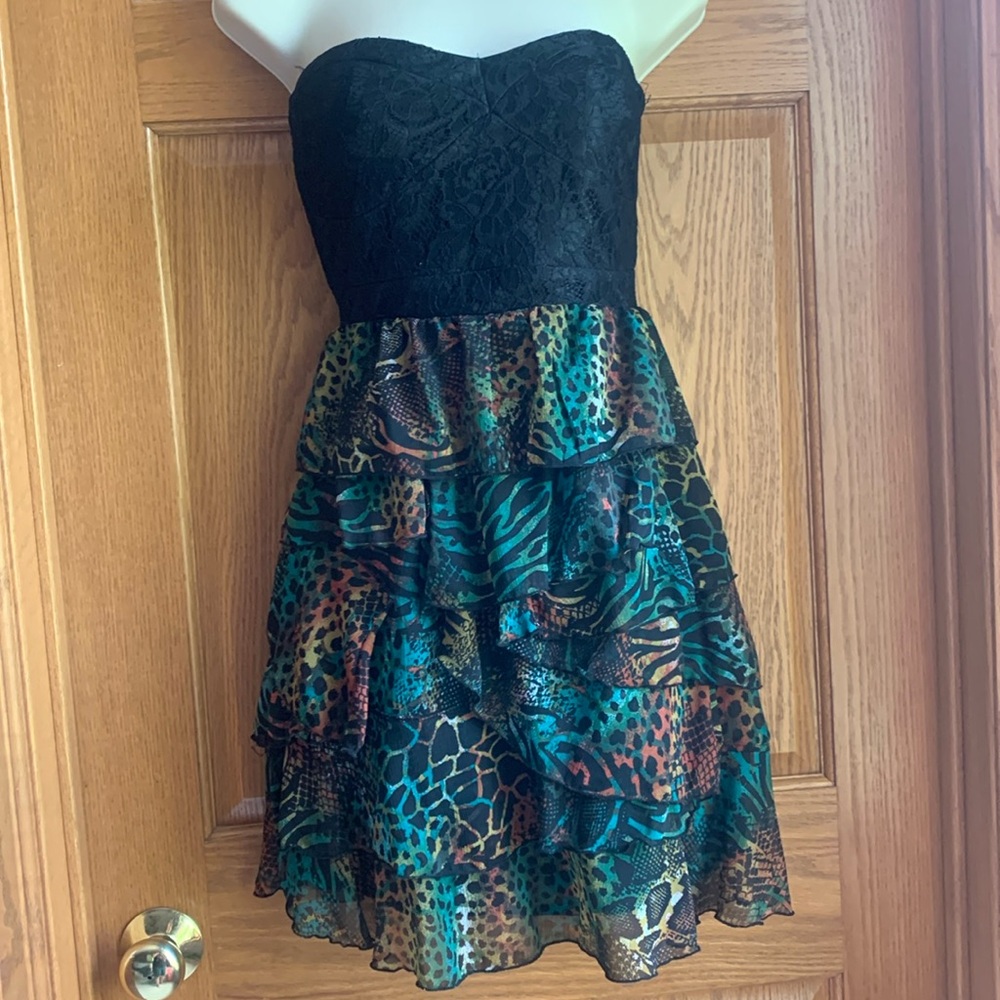 Beautiful American Rag mini dress. Strapless with sweetheart neckline.